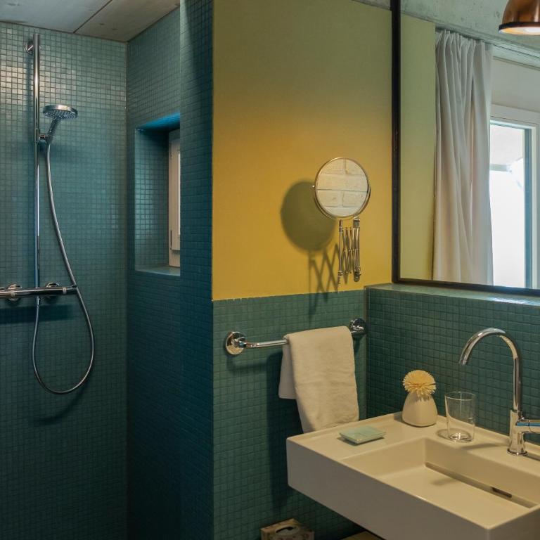 BnB Belle5 - Doppelzimmer mit Seeblick - 1