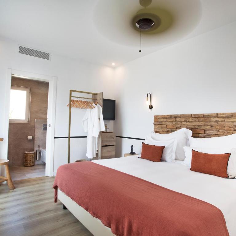 Mikasa Ibiza Boutique Hotel ADULTS ONLY - Habitación Doble con balcón y vistas al mar - 3