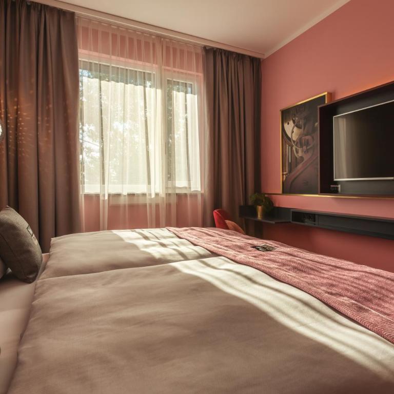 Holiday Inn - the niu, Loco Munich North by IHG - Standard Queen Room - 2