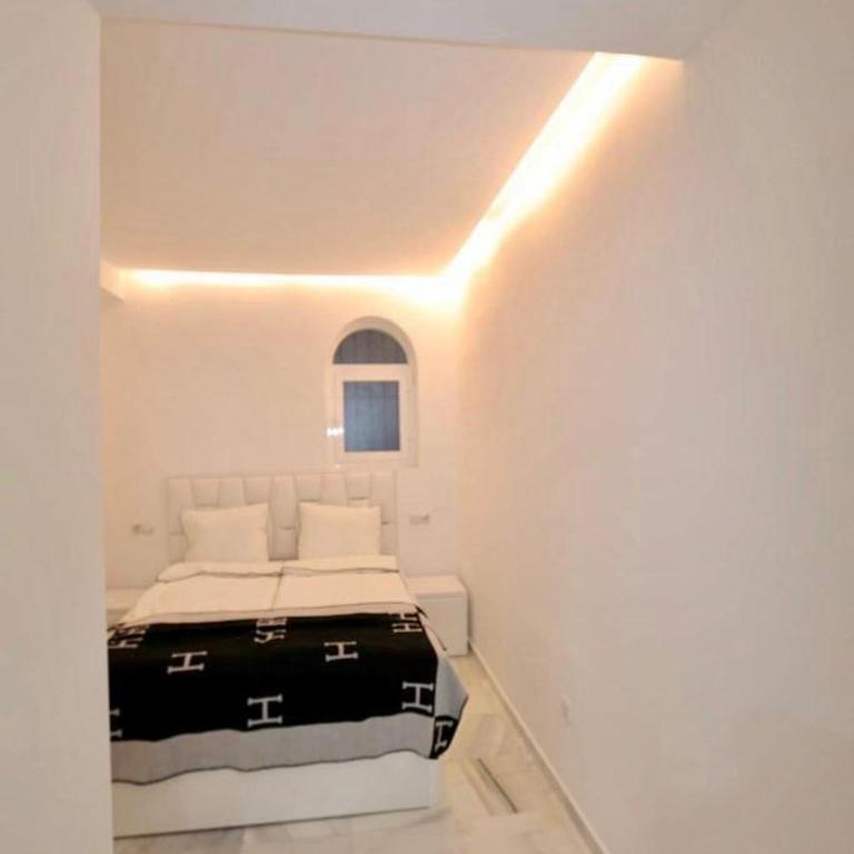 MARBELLA HOME RENTALS - Frontline 3BR apartment, Puerto Banus - Apartamento de 3 dormitorios - 12