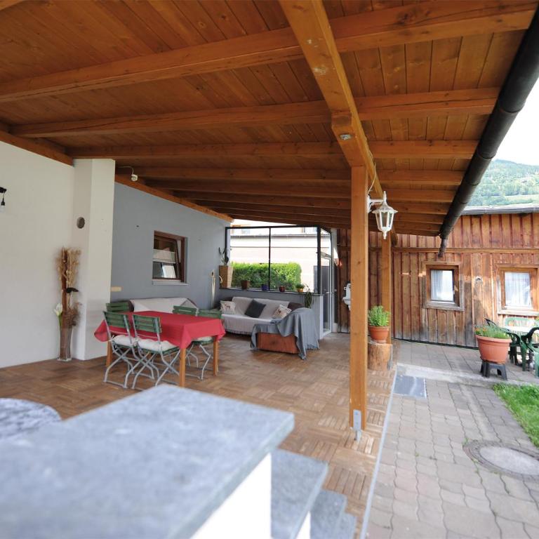 Chalet Gloria - Doppel- und Mehrbettzimmer - Familienzimmer mit Gemeinschaftsbad - 22
