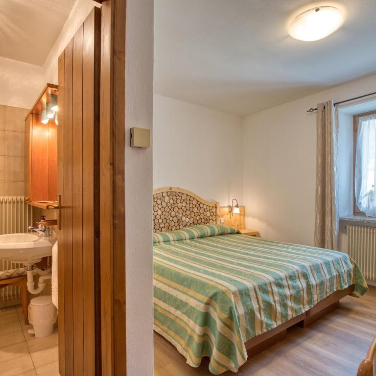 Albergo Moleta - Camera Matrimoniale/Doppia con Letti Singoli - 10