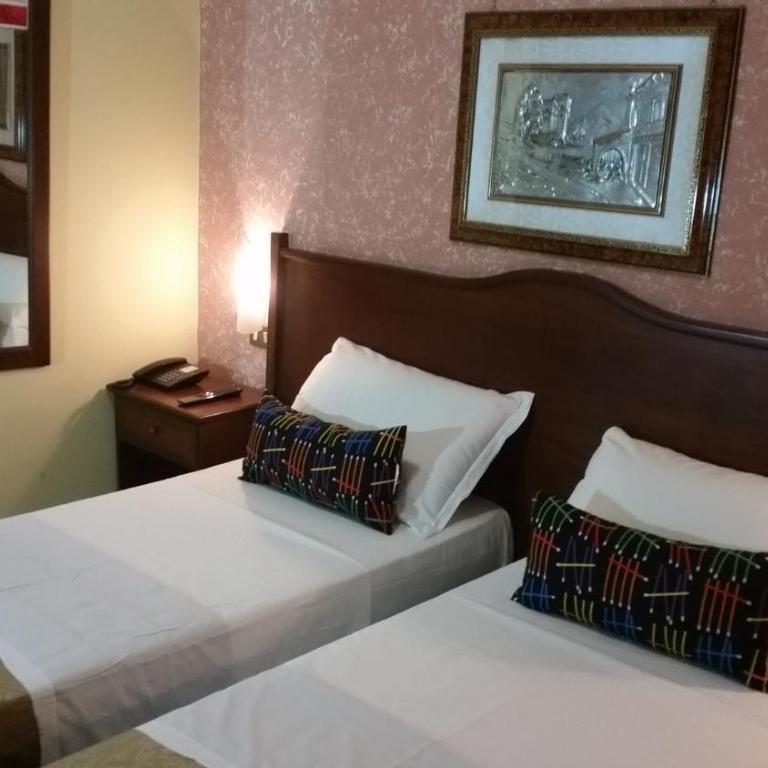 Hotel Chopin - Camera Doppia con Letti Singoli - 2