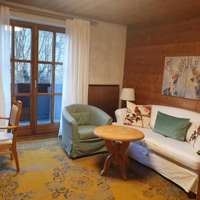 Appartement Pension Bäckenhäusl FERIENWOHNUNGEN Chalets Hütten Komfortzimmer - Comfort Vierbettzimmer - 6