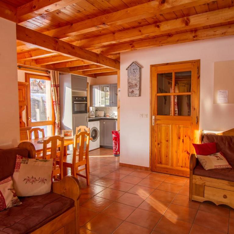 Chalet Le Mélézin hameau des Chazals Nevache Hautes Alpes - Chalet - 18