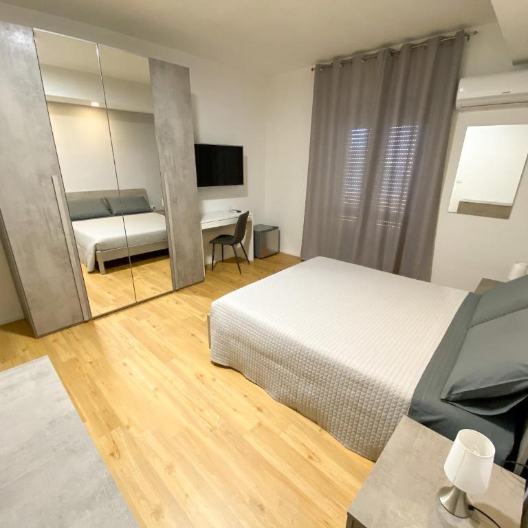 The Shell Guest House - Camera Matrimoniale con Bagno Privato - 5