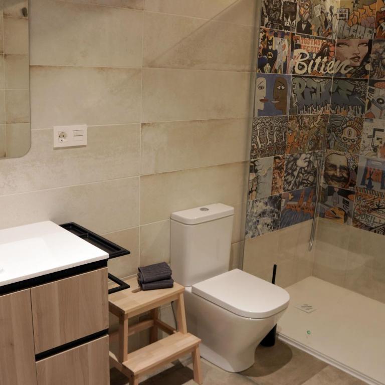 Ático Industrial Céntrico, Reformado, Air-Acond, WiFi - Apartamento de 2 dormitorios - 13