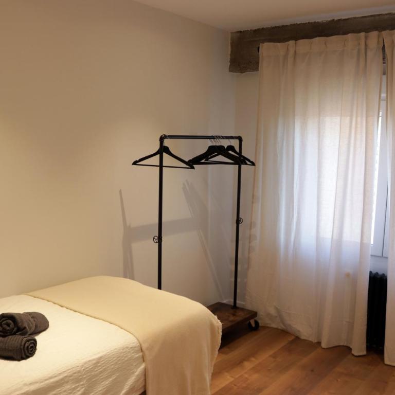 Ático Industrial Céntrico, Reformado, Air-Acond, WiFi - Apartamento de 2 dormitorios - 10