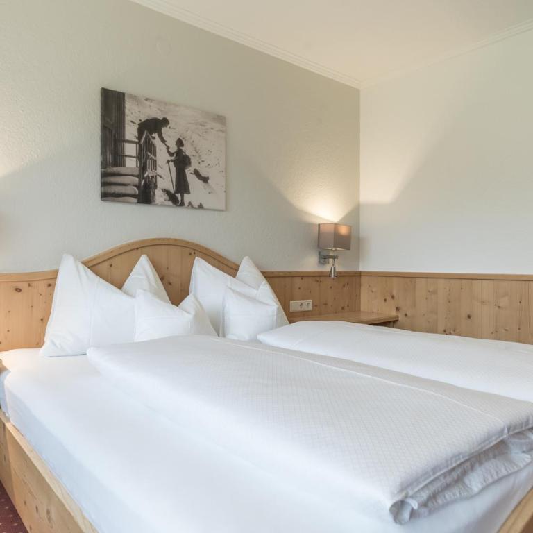 Pension Bergfrieden - Doppelzimmer mit Balkon - 4