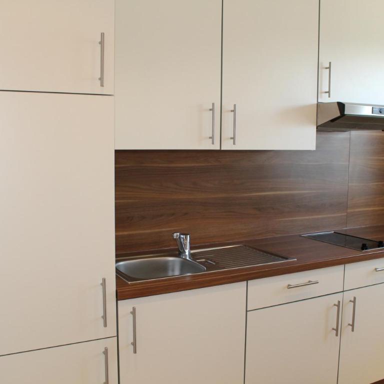 Pension Steinbichler - Apartments und Zimmer Check in 24-7 - Zweibettzimmer mit Balkon - 4