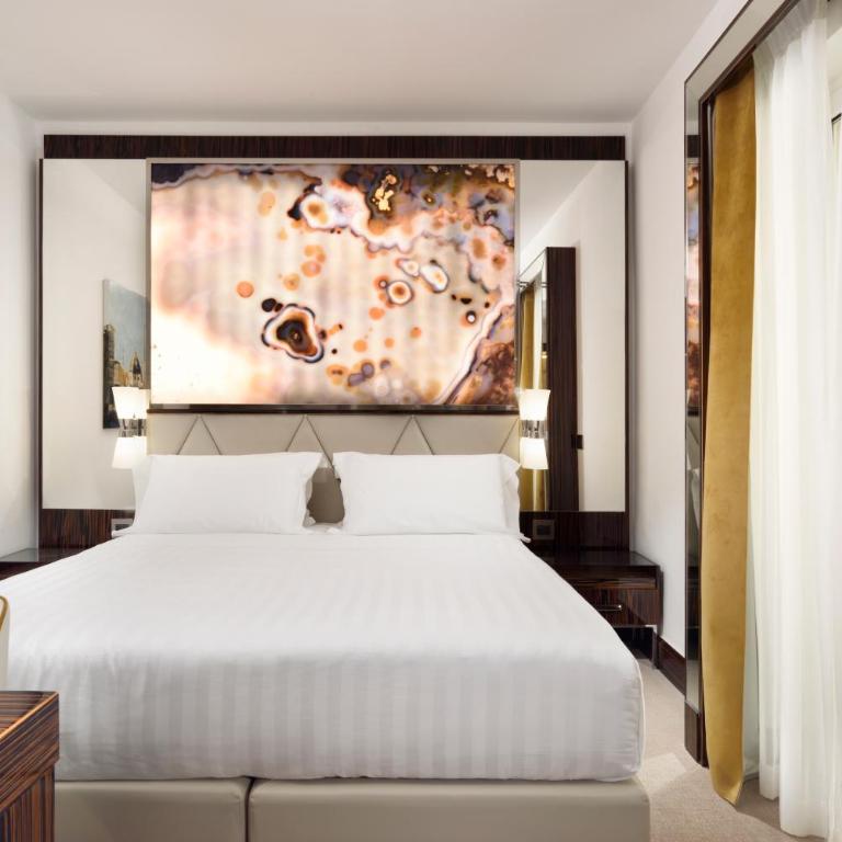 Le Boutique Hotel - Deluxe Double Room with Balcony - 5