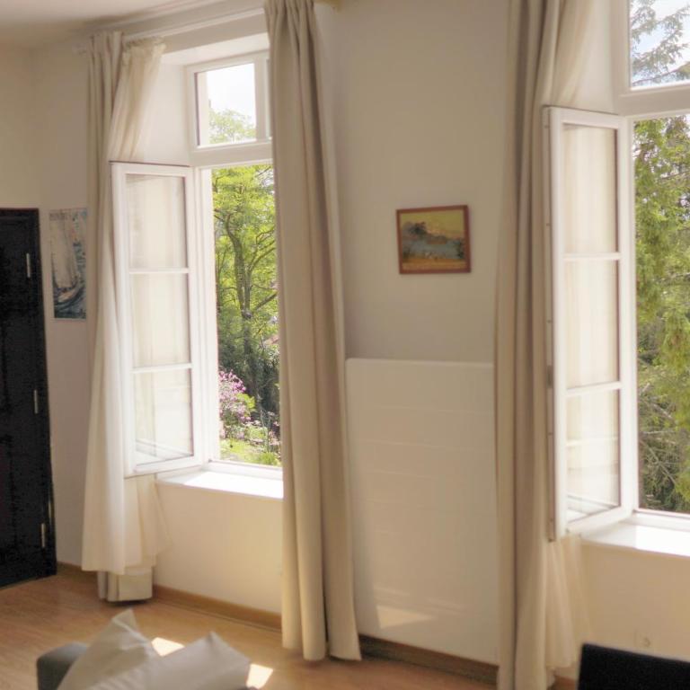 Appartement Cosy et Lumineux idéalement placé - Two-Bedroom Apartment - 11