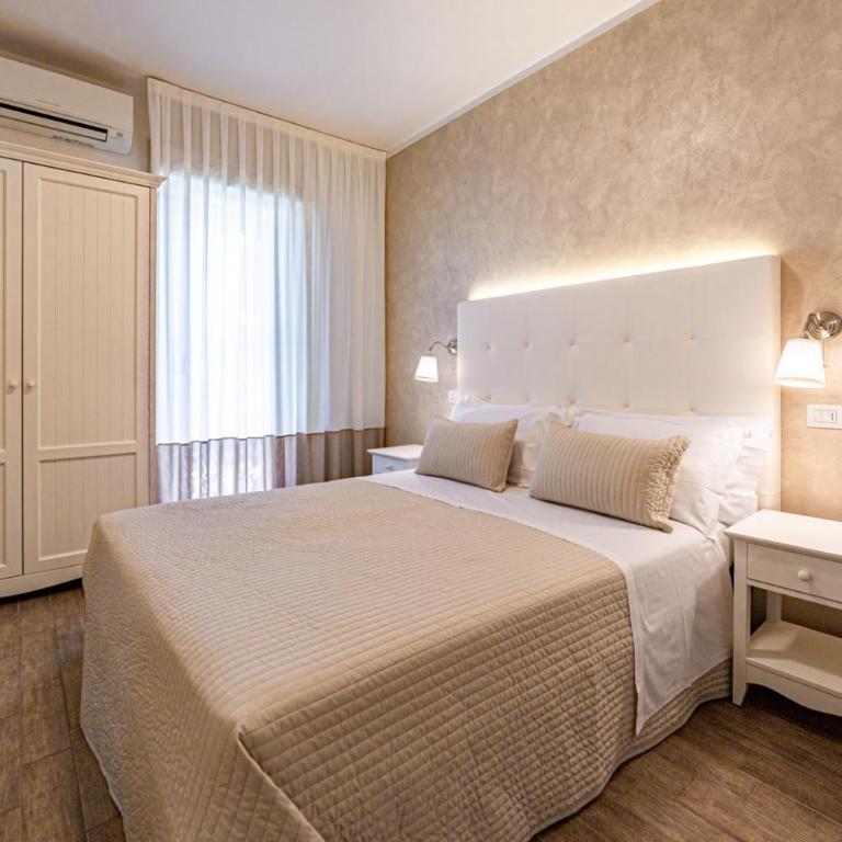 Hotel Soraya - Spiaggia Sawasdee with Beach, Restaurant & Parking - Standard Double Room - 4