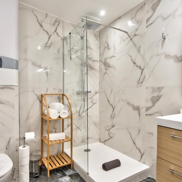 Home Inn - Centre ville - Nice - Appartement 1 Chambre - 10