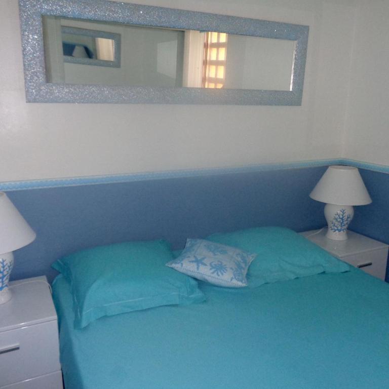 LES PIEDS DANS L EAU - Three-Bedroom House - 37