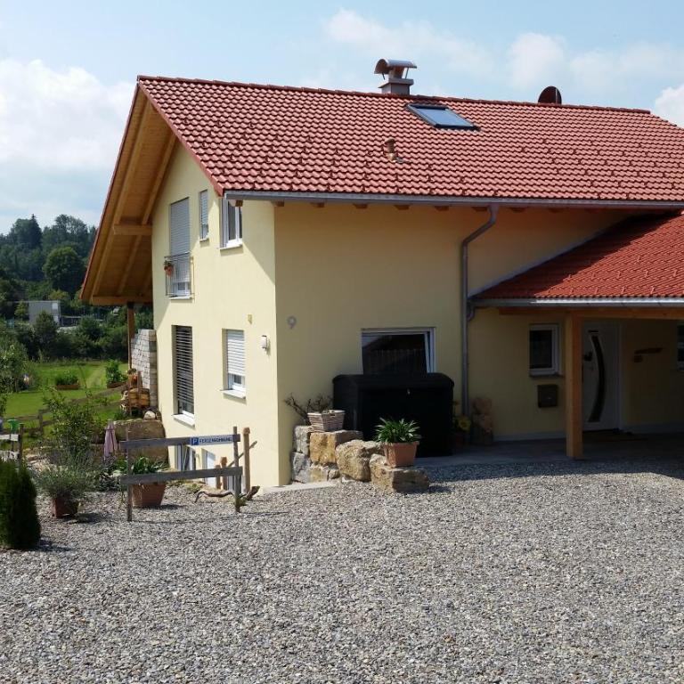 Wilhelm-Tell-Str. - Apartment - 1