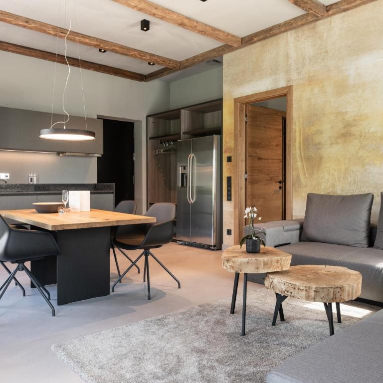 GOING TRIPLE A apartments EAST - Superior Apartment mit Terrasse und Whirlpool-Badewanne - 7
