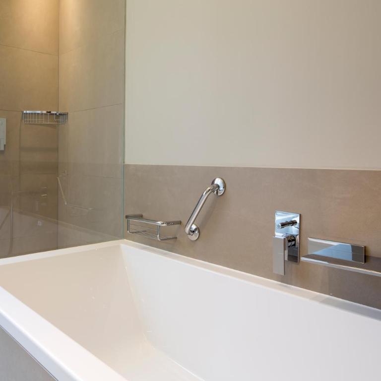 LUGANODANTE Boutique & Lifestyle Hotel - Camera Premium Matrimoniale/Doppia con Letti Singoli con Aria Condizionata - 5