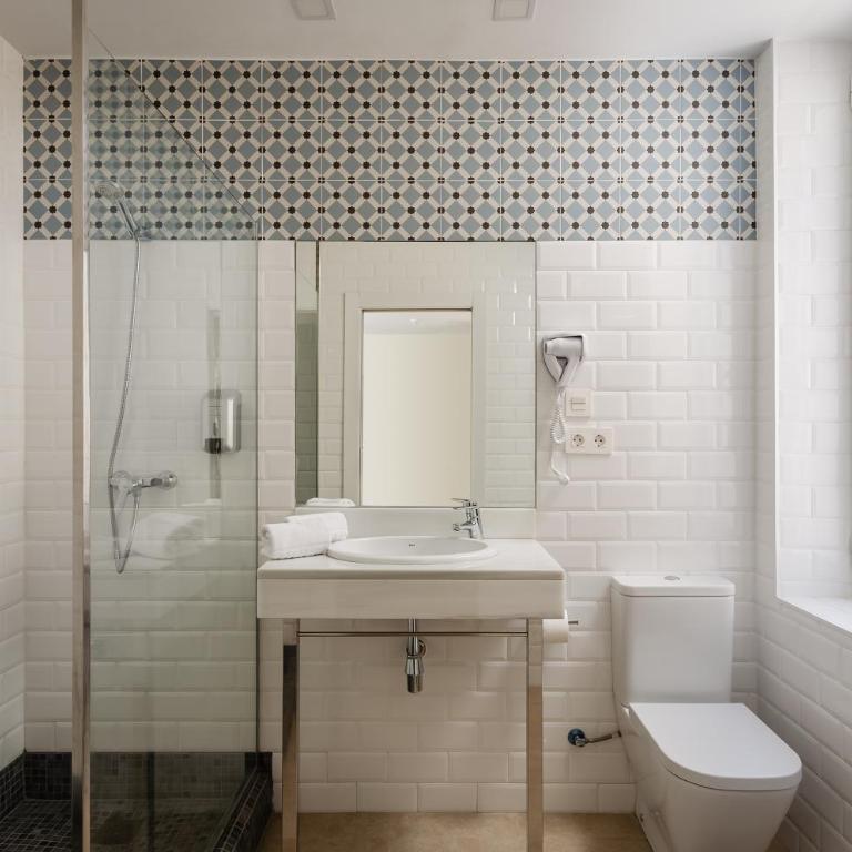 YIT Casablanca - Triple Room - 3