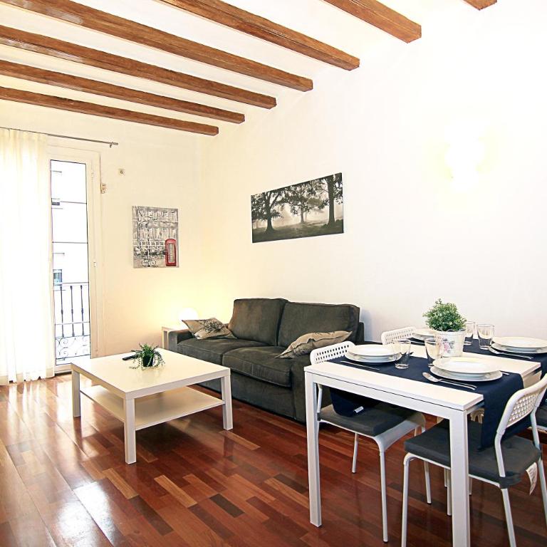 MUNTANYA - Apartments & one with Terrace next to Sagrada Familia - Apartment - 2