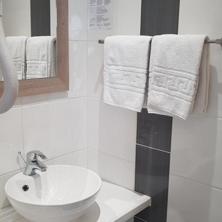 Hotel Cosmos - Chambre Double Standard - 2