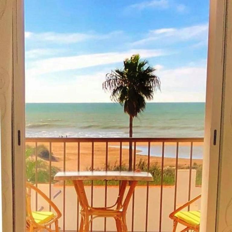 Frente al mar 1ª línea de playa - Apartamento con vistas al mar - 2
