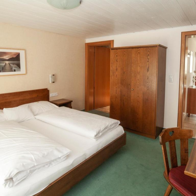 Hotel Garni Brigitte - Two-Bedroom Apartment with Balcony (4 Adults) - 5