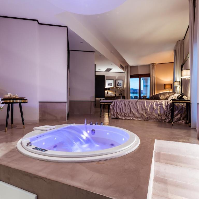 La Locanda Del Conte Mameli - Boutique Hotel & Suite SPA - Suite Queen con Vasca Idromassaggio - 1