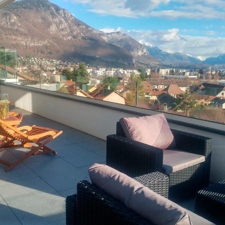 Panoramique 180 lac et montagne et Nid Secret spa romantique - Apartment with Lake View - 4