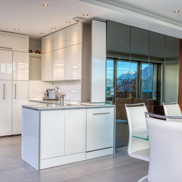 Panoramique 180 lac et montagne et Nid Secret spa romantique - Apartment with Lake View - 8