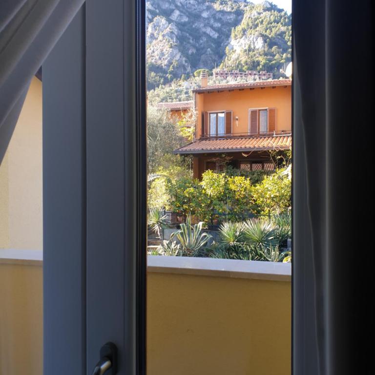 B&B Am Gardasee blick - Camera Matrimoniale con Vista Montagna - 11