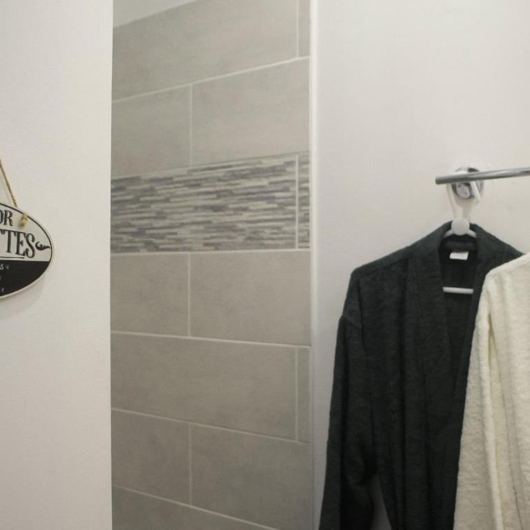 Suite Jacuzzi Privatif Plage Des Catalans - Appartement 1 Chambre - 30