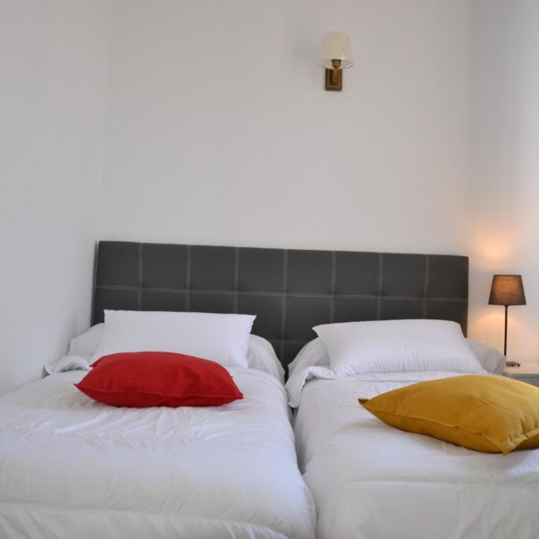 Lux Penthouse gran vía - Family Room with Private Bathroom - 10