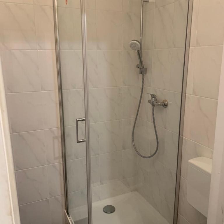 Renoviert, modern und ruhig - One-Bedroom Apartment - 6