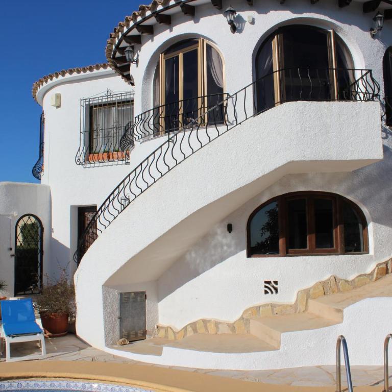 La Madrugada - Luxury Moraira Villa With Sea Views and Private Heated Pool - Three-Bedroom Villa - 3
