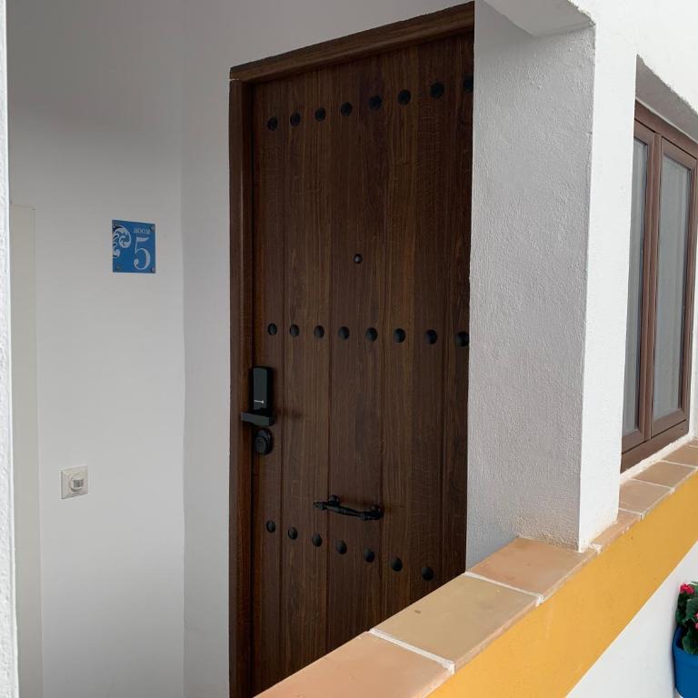 Belmonte Rooms - Habitación Familiar con baño privado - 2