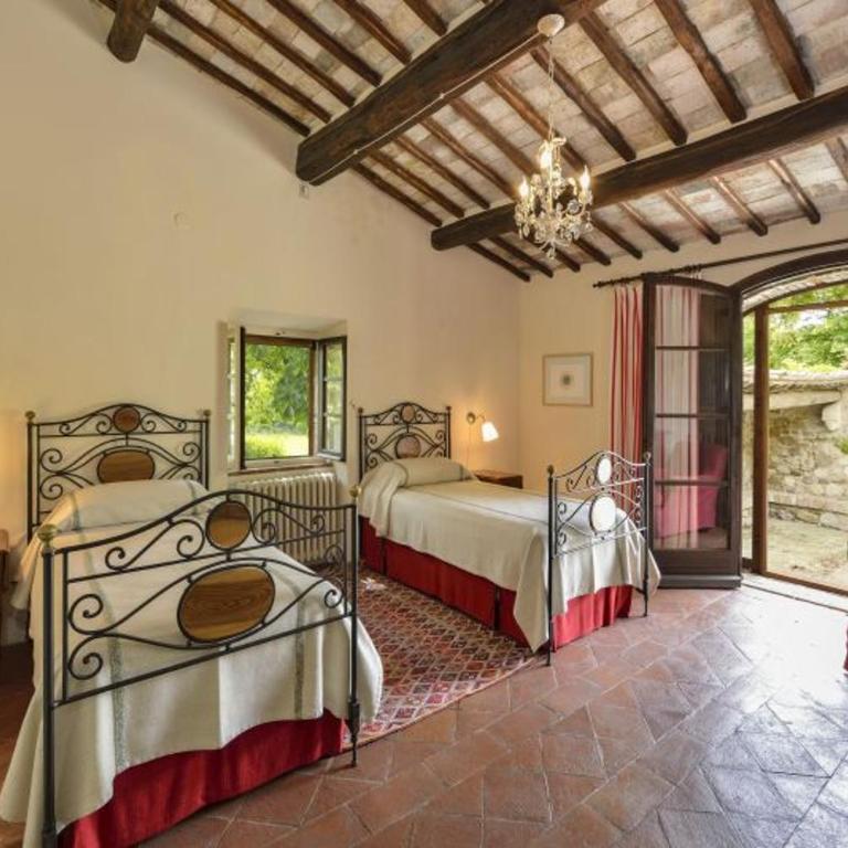 Montauto Suites - Camera Familiare con Bagno Privato - 12