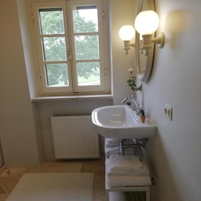 Montauto Suites - Camera Tripla con Bagno Privato - 8