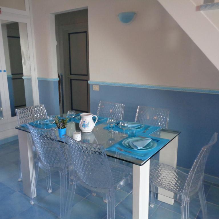 LES PIEDS DANS L EAU - Three-Bedroom House - 33