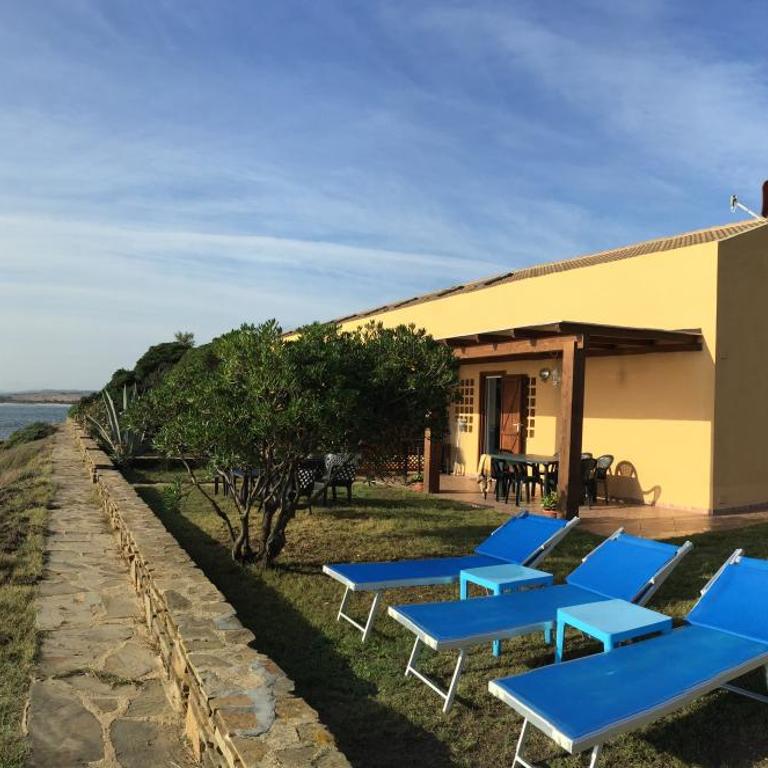 LES PIEDS DANS L EAU - Three-Bedroom House - 2
