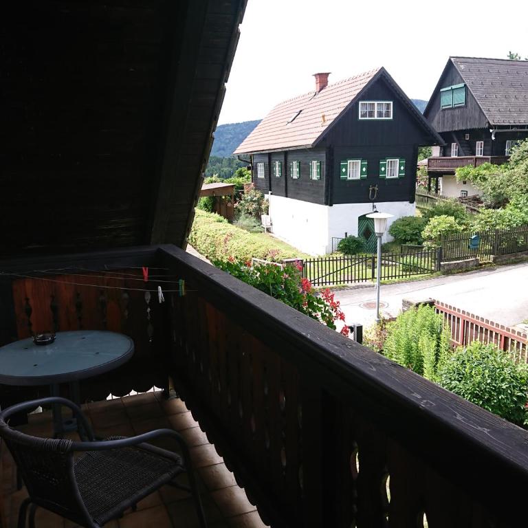 Gästehaus der Gamser Winzerstube - Chambre Simple avec Balcon - 2