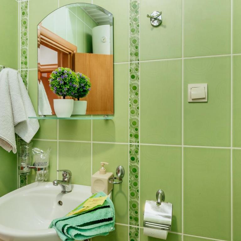 Apartments Ćosović - One-Bedroom Apartment with Terrace and Sea View (3 Adults) - 23
