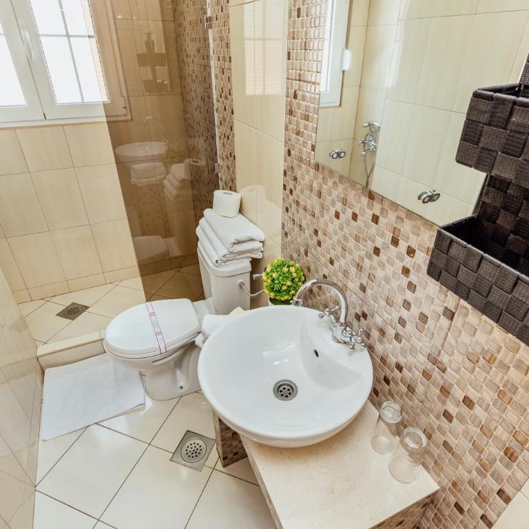 Apartments Ćosović - Two-Bedroom Apartment with Sea View (2-5 Adults) - 23