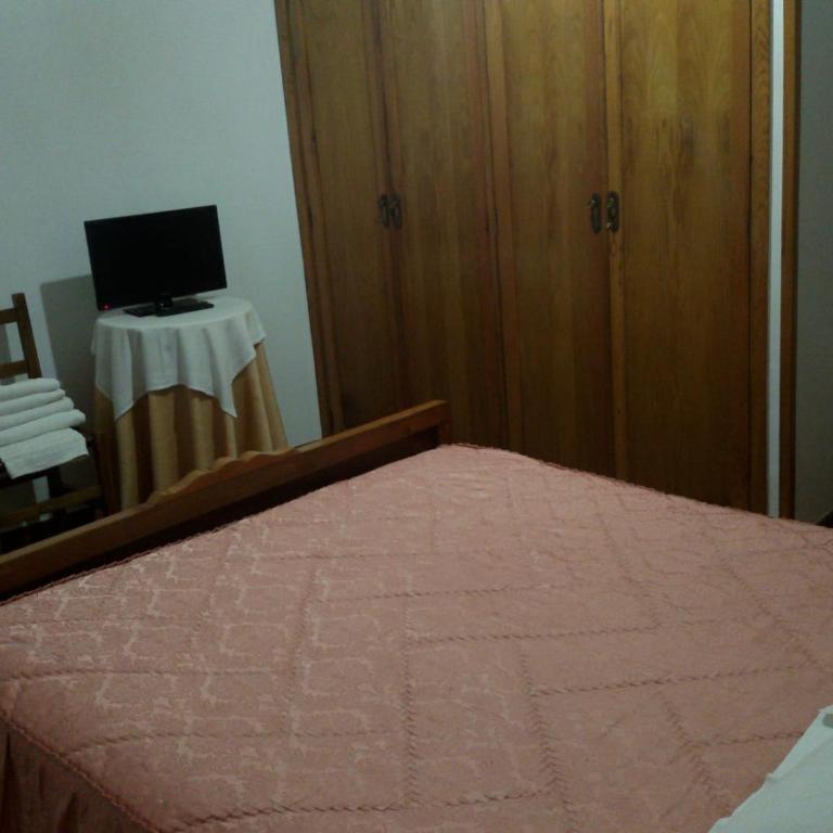 Hostal Pumar - Habitación Doble Estándar con baño compartido - 2