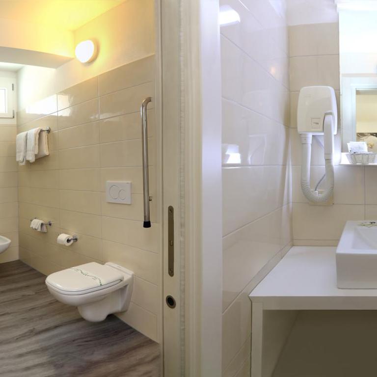 Hotel Orchidea - Camera Familiare - 24