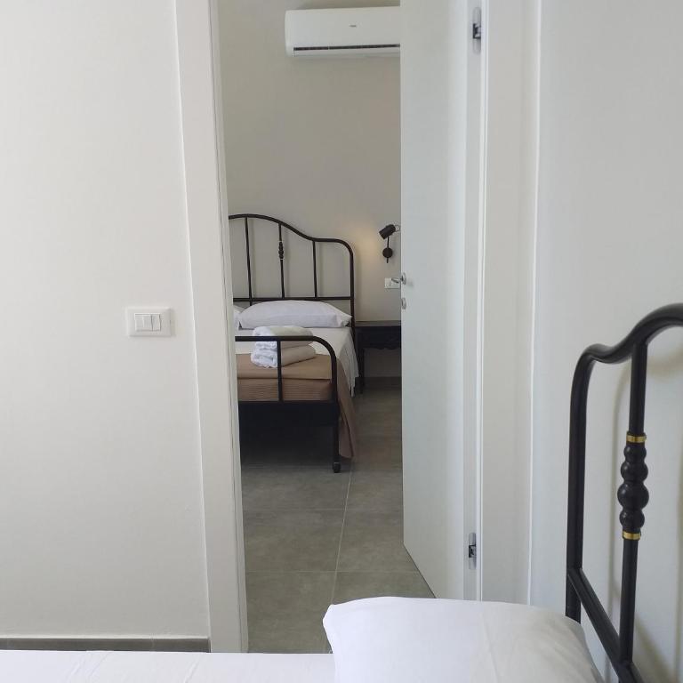 Inkantu B&B - Camera Familiare con Vista Giardino - 9