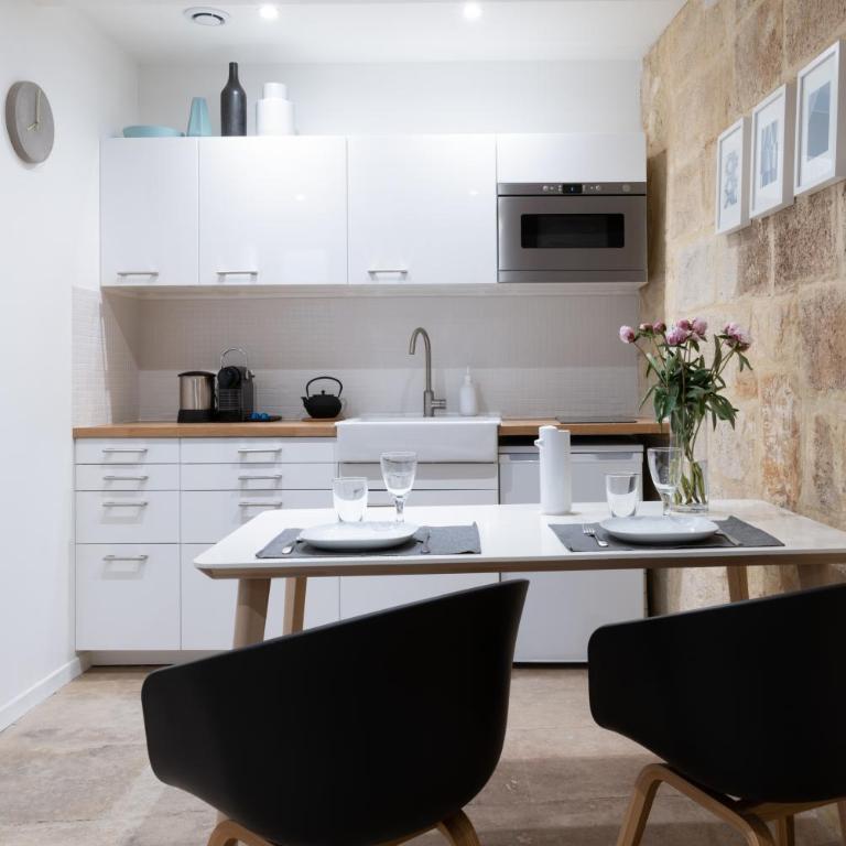 Design & Cosy - Centre historique Ecusson - Studio-Apartment - 4