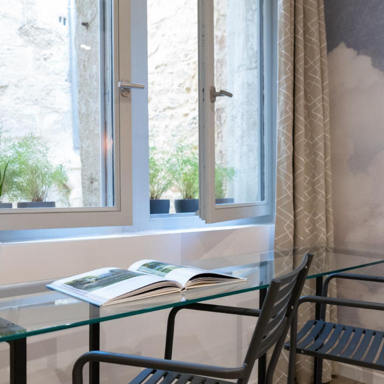 Design & Cosy - Centre historique Ecusson - Studio-Apartment - 18