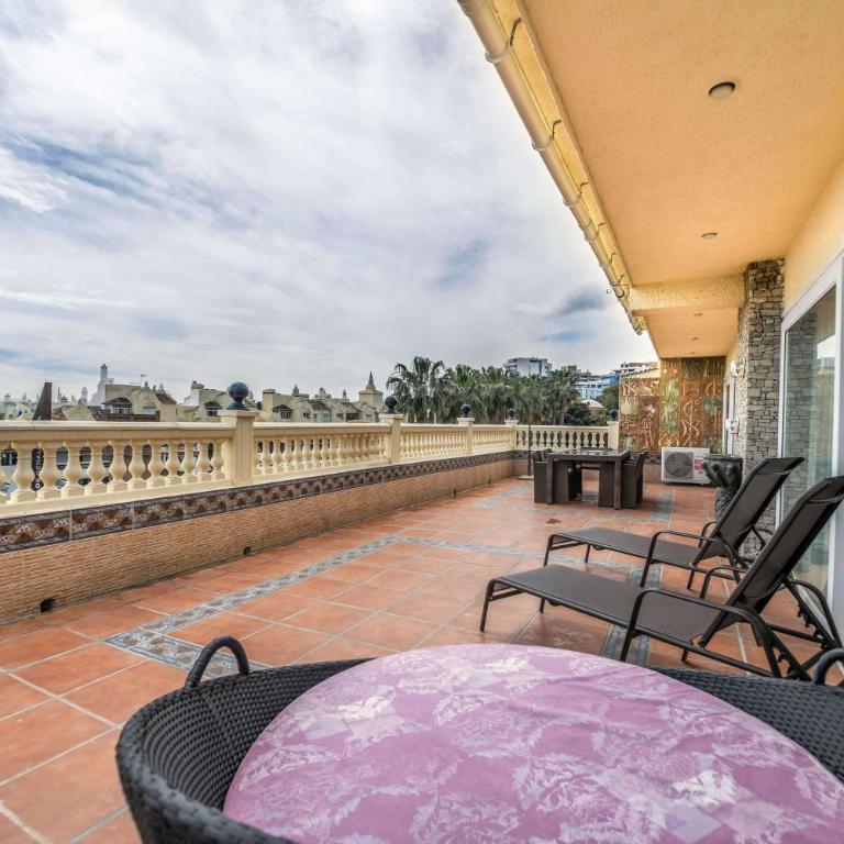 Espectacular Atico en Puerto Marina - Apartamento Ático - 1