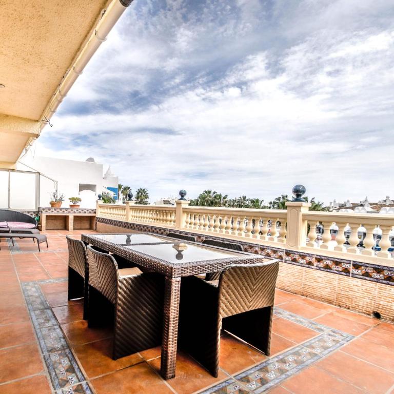 Espectacular Atico en Puerto Marina - Apartamento Ático - 2